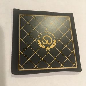 St. John Designer Compact